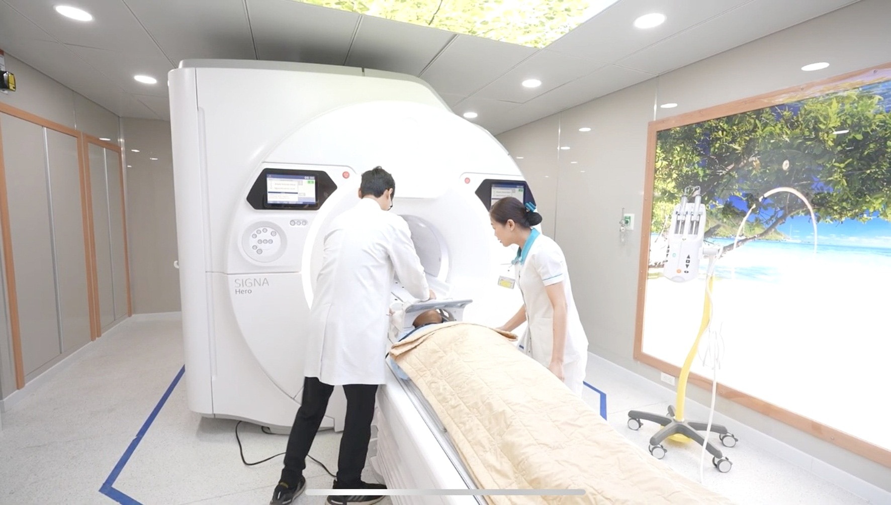Công nghệ chụp cộng hưởng từ có thể thay thế chụp PET-CT giúp phát hiện sớm ung thư - Ảnh: Bệnh viện cung cấp