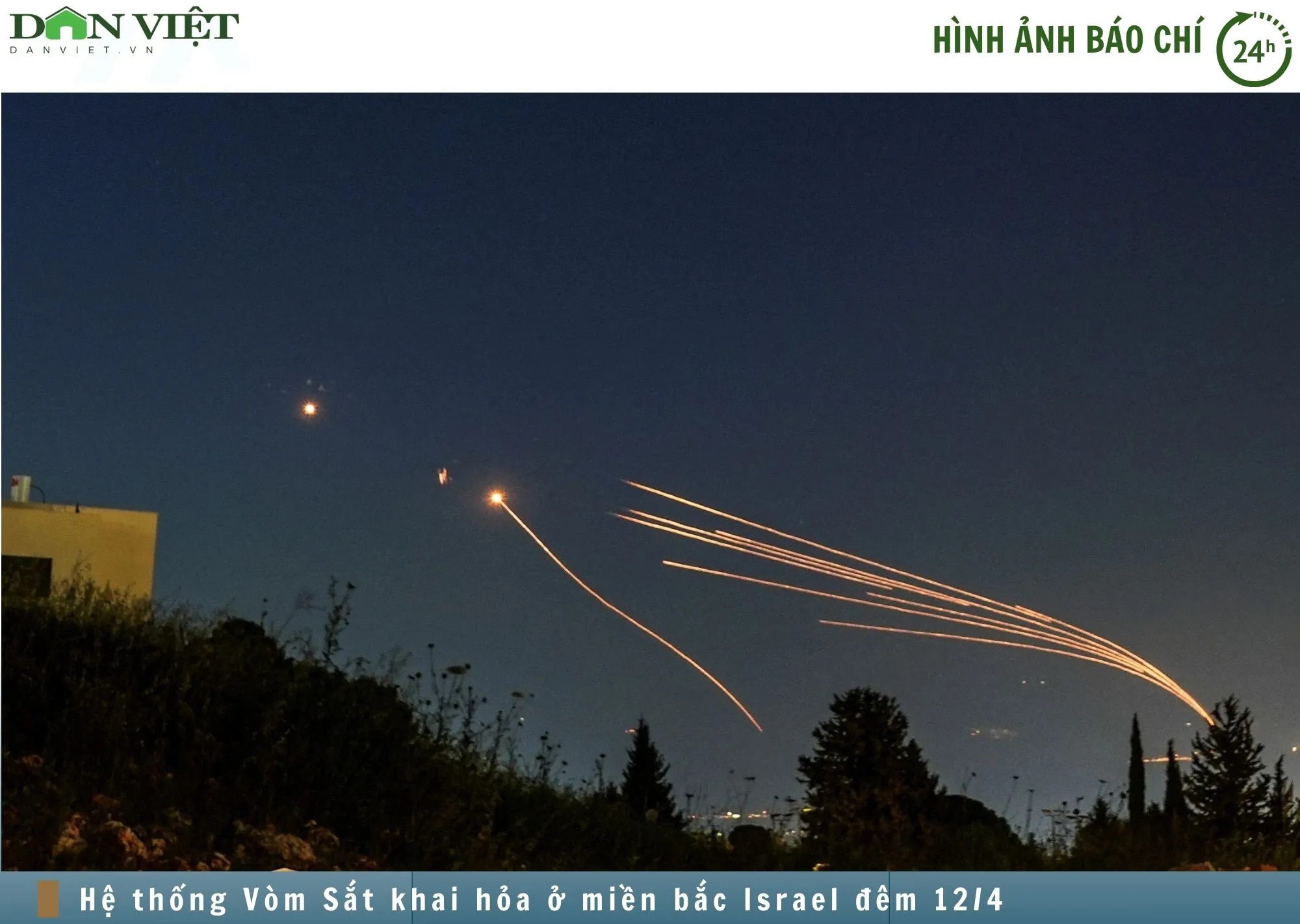 Hình ảnh báo chí 24h: Hezbollah phóng rocket, Israel chặn bằng cách khai hỏa Vòm sắt- Ảnh 1.