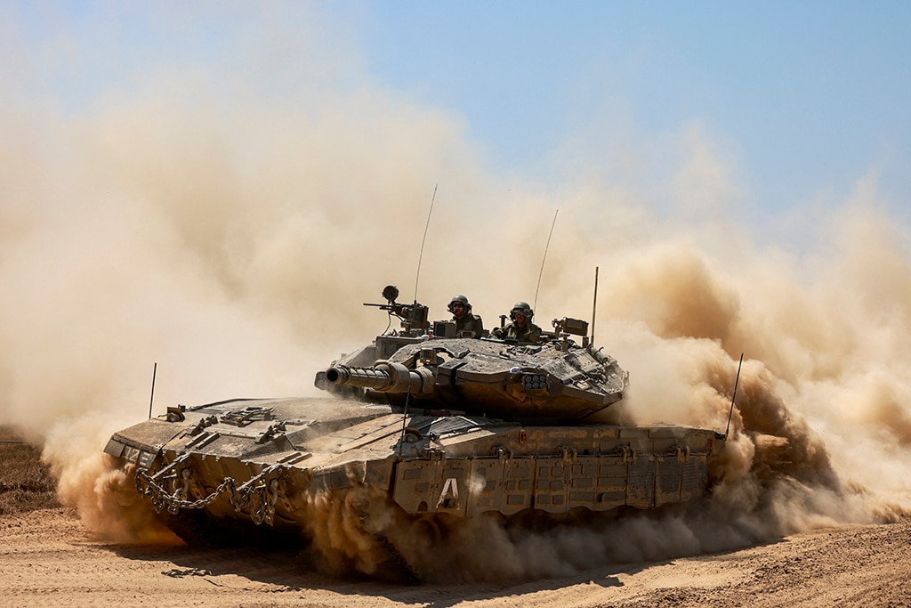 Xe tăng Israel hoạt động gần Gaza ngày 16.4
