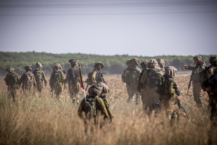 Israel phản ứng mạnh trước thông tin Mỹ định trừng phạt một tiểu đoàn thuộc IDF- Ảnh 1. Binh sĩ Israel thuộc tiểu đoàn Netzah Yehuda tuần tra gần biên giới Israel-Gaza vào ngày 20.10.2023