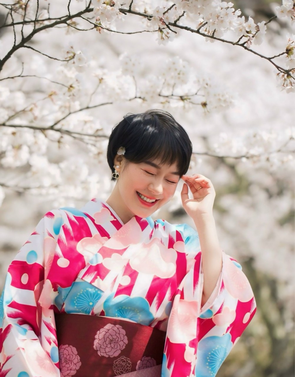 Khách Việt trải nghiệm mặc kimono, ngắm hoa anh đào ở Nhật Bản- Ảnh 1. Khách Việt trải nghiệm mặc kimono, ngắm hoa anh đào ở Nhật Bản- Ảnh 1.