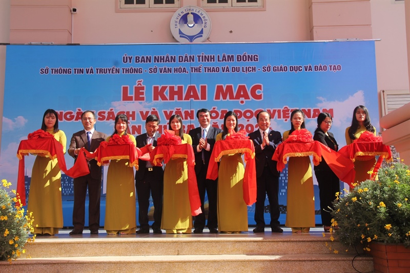 Lâm Đồng: Khai mạc Ngày Sách và Văn hóa đọc lần thứ 3 - Ảnh 1. Lâm Đồng: Khai mạc Ngày Sách và Văn hóa đọc lần thứ 3 - Ảnh 1.
