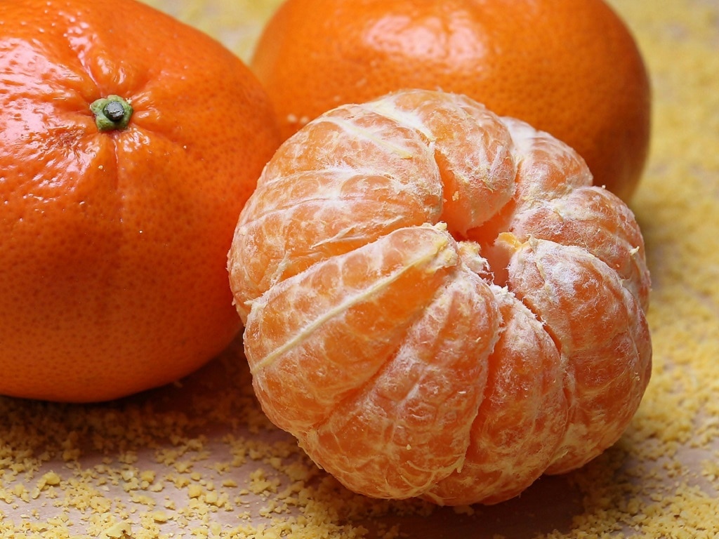 The nutrients in citrus fruits help prevent prostate cancer in men