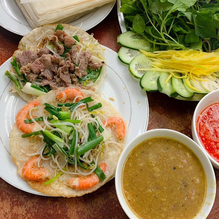 Nhiều người mê bánh xèo miền Trung khi đến Đà Nẵng Nhiều người mê bánh xèo miền Trung khi đến Đà Nẵng