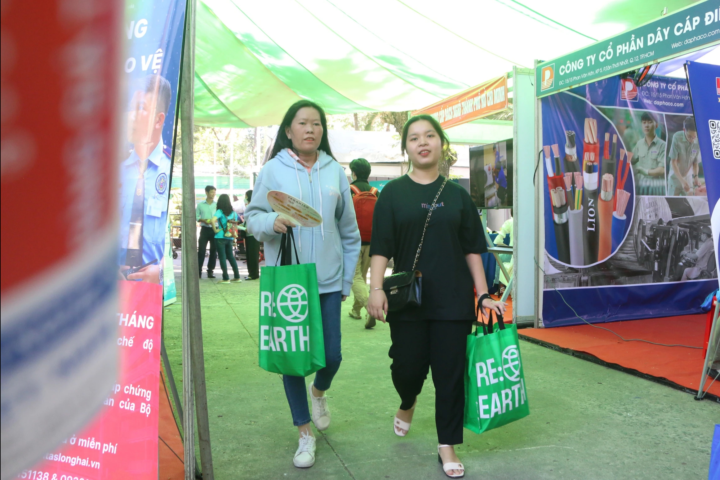 Mời doanh nghiệp, người lao động tham gia tuyển dụng ở sàn việc làm ngành du lịch- Ảnh 1. Mời doanh nghiệp, người lao động tham gia tuyển dụng ở sàn việc làm ngành du lịch- Ảnh 1.