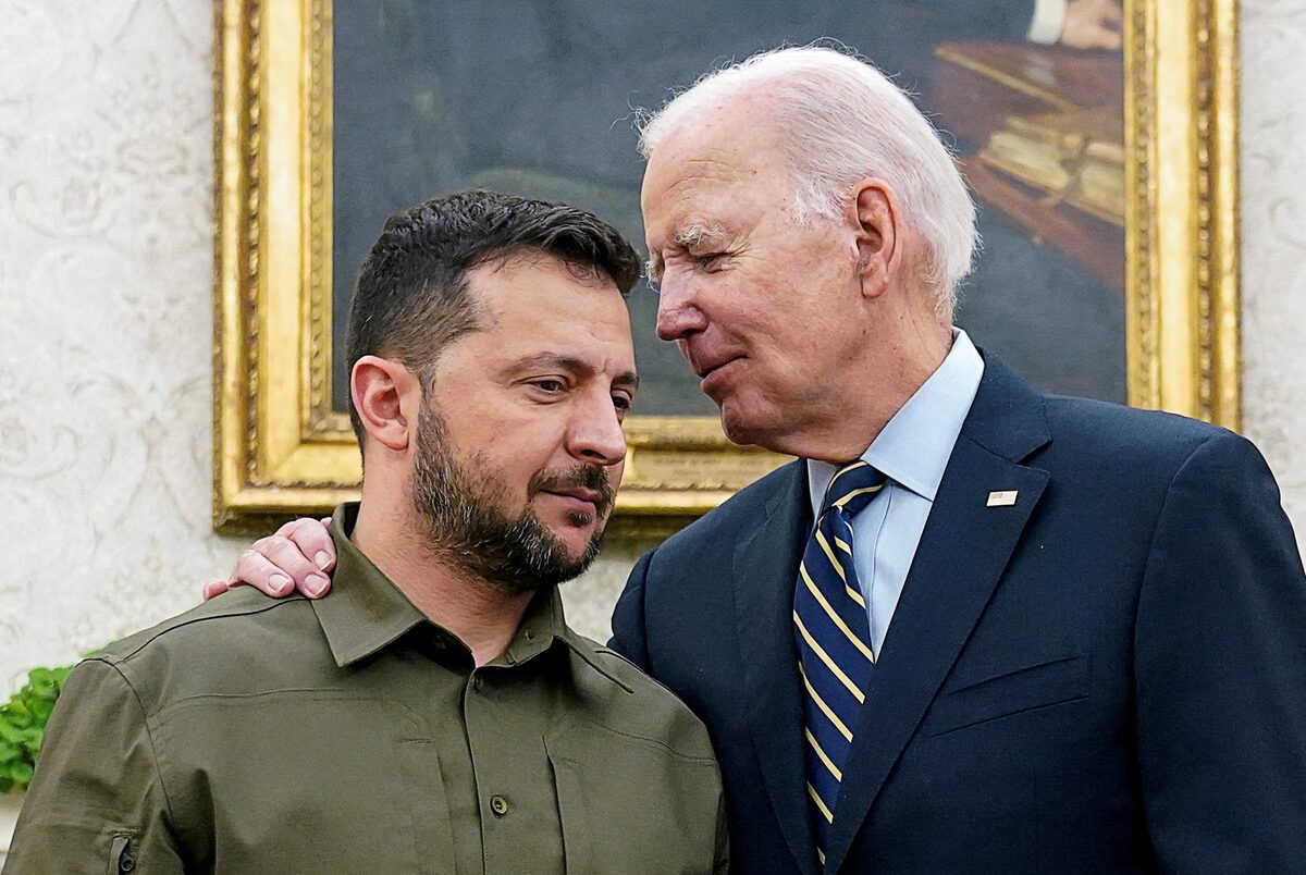 Tổng thống Ukraine Volodymyr Zelensky (trái) và Tổng thống Mỹ Joe Biden tại Nhà Trắng (Mỹ) ngày 21.9.2023.
