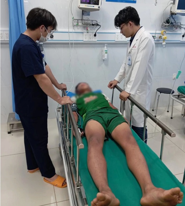Ngậm 1 viên kẹo trị ho, nam sinh bất ngờ bị sốc phản vệ nguy hiểm - Ảnh 2. Ngậm 1 viên kẹo trị ho, nam sinh bất ngờ bị sốc phản vệ nguy hiểm - Ảnh 2.