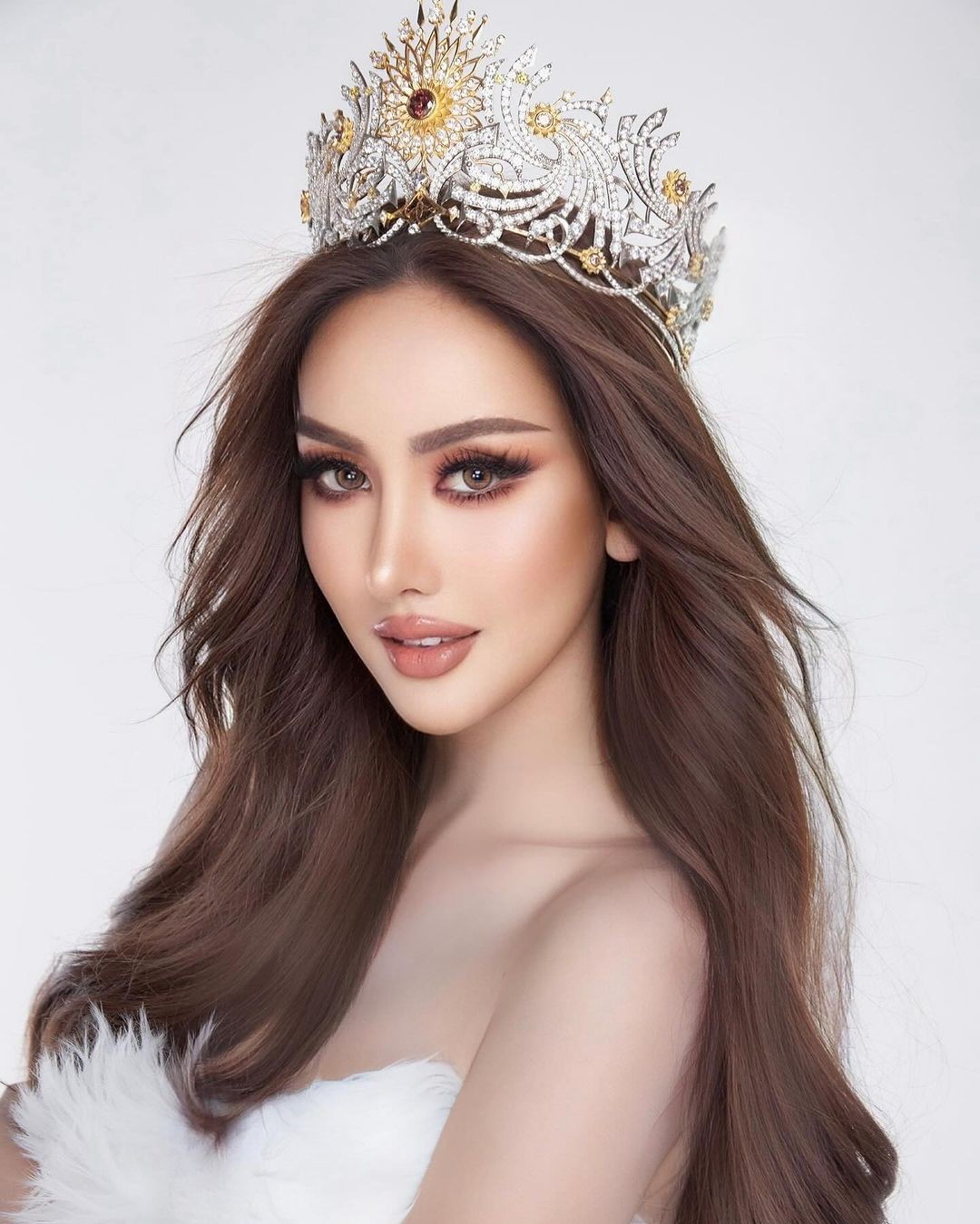Người đẹp cao 1,76 m gây chú ý ở Hoa hậu Hòa bình Thái Lan ảnh 1