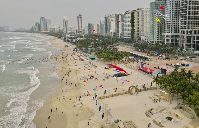 Nhiều hoạt động hấp dẫn “mùa du lịch biển Đà Nẵng 2024” - Ảnh 1. Nhiều hoạt động hấp dẫn “mùa du lịch biển Đà Nẵng 2024” - Ảnh 1.