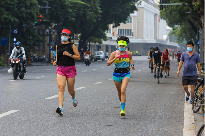 Người dân tập thể dục tại Hà Nội. Ảnh minh họa: Giang Huy