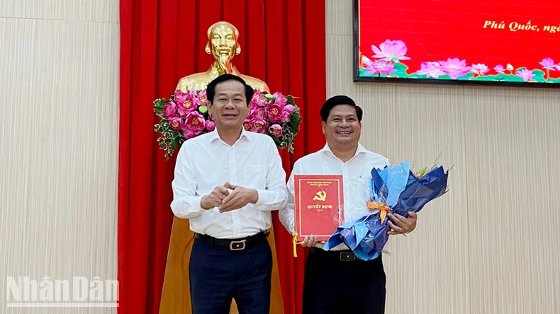 Phó Chủ tịch Ủy ban nhân dân tỉnh Kiên Giang giữ chức Bí thư Thành ủy Phú Quốc ảnh 1