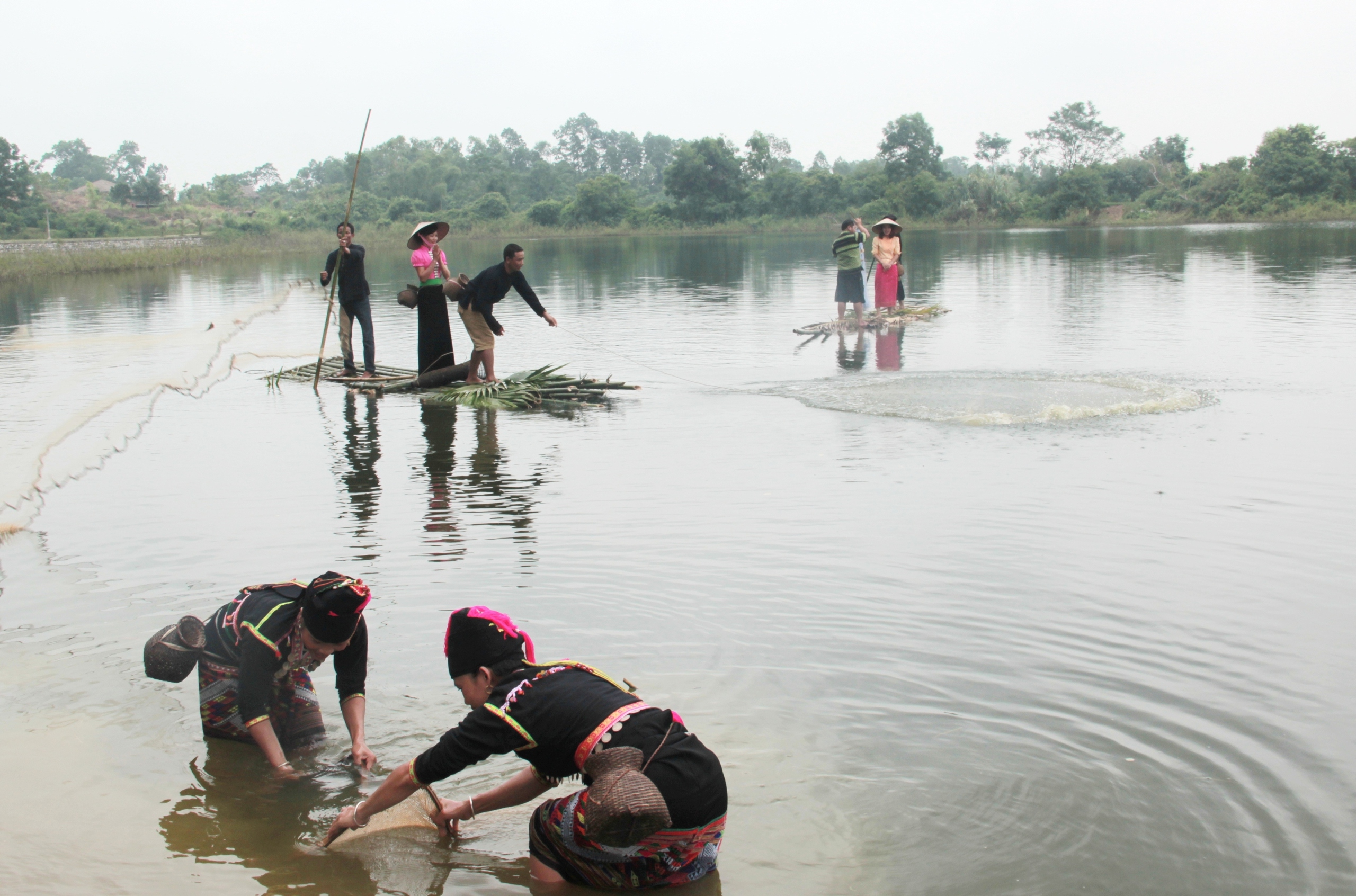 Điện Biên: Phụ nữ Kháng ở xã Mường Mươn với nguy cơ thất truyền nghề đan chài lưới - Ảnh 1. Điện Biên: Phụ nữ Kháng ở xã Mường Mươn với nguy cơ thất truyền nghề đan chài lưới - Ảnh 1.