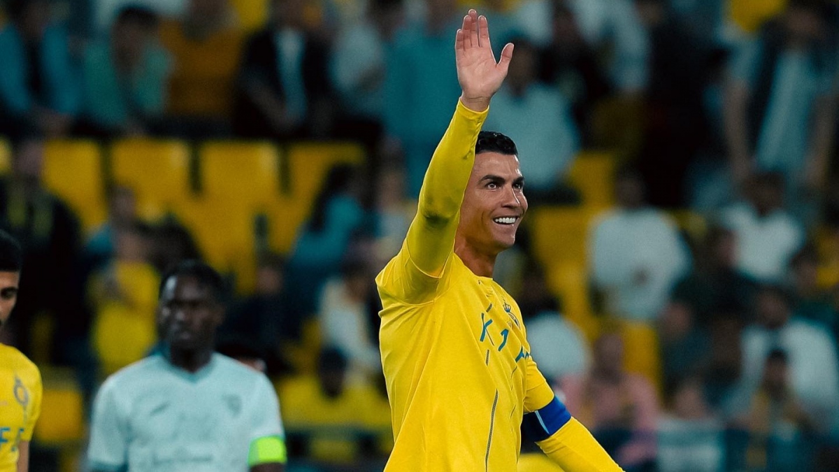 ronaldo tỏa sáng rực rỡ, al nassr giành trận thắng đậm hình ảnh 1 ronaldo toa sang ruc ro, al nassr gianh tran thang dam hinh anh 1