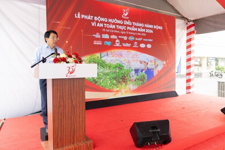 Ông Lê Trường Sơn - Phó Tổng Giám đốc Saigon Co.op phát biểu.