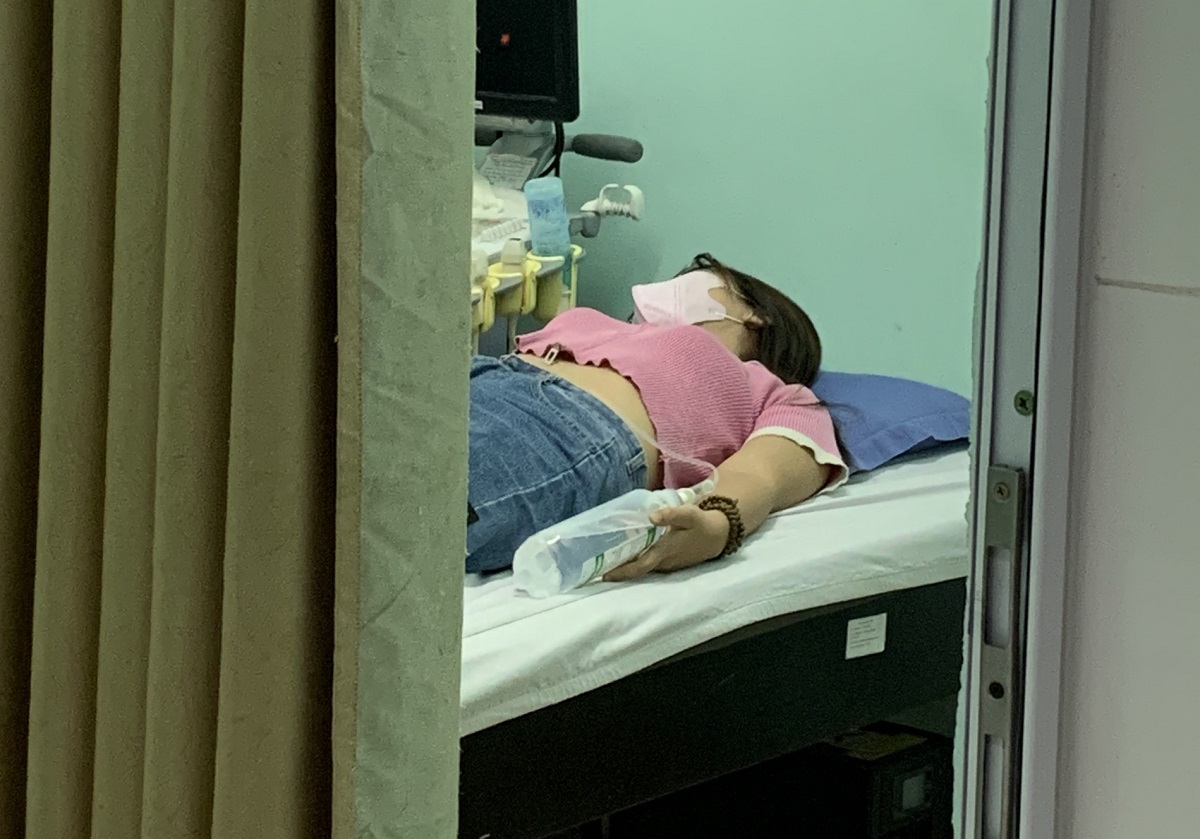 Sau khi sơ cứu ngộ độc thực phẩm, người bệnh nên ăn uống thế nào?- Ảnh 1. Sau khi sơ cứu ngộ độc thực phẩm, người bệnh nên ăn uống thế nào?- Ảnh 1.