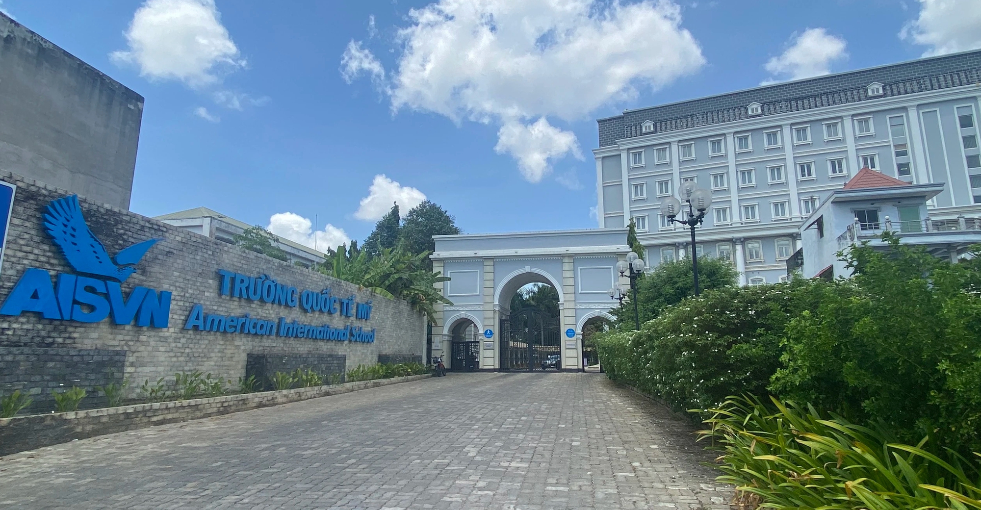 Sở GD-ĐT TP.HCM làm việc với đơn vị dự kiến đầu tư vào Trường quốc tế AISVN- Ảnh 1. Phó chủ tịch UBND TP.HCM yêu cầu Sở GD-ĐT và tổ công tác liên ngành tăng cường giám sát chỉ đạo hoạt động của Trường quốc tế AISVN