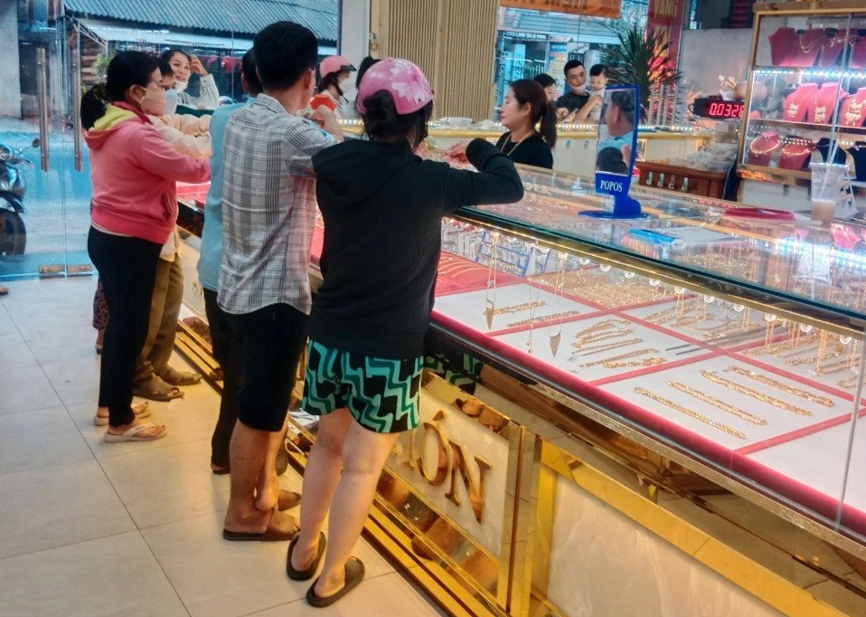 Tăng cường kiểm tra địa điểm kinh doanh vàng- Ảnh 1. QLTT sẽ xử lý nghiêm các vi phạm các hành vi vi phạm trong hoạt động sản xuất gia công, kinh doanh vàng trang sức