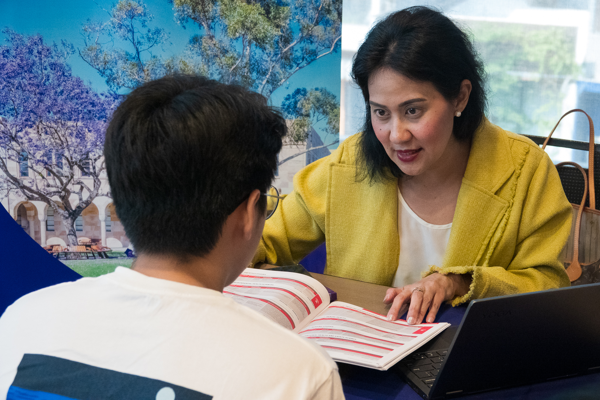Thị thực du học Úc có thực sự bị 'siết', nhất là ở các trường top đầu?- Ảnh 1. Thị thực du học Úc có thực sự bị 'siết', nhất là ở các trường top đầu?- Ảnh 1.