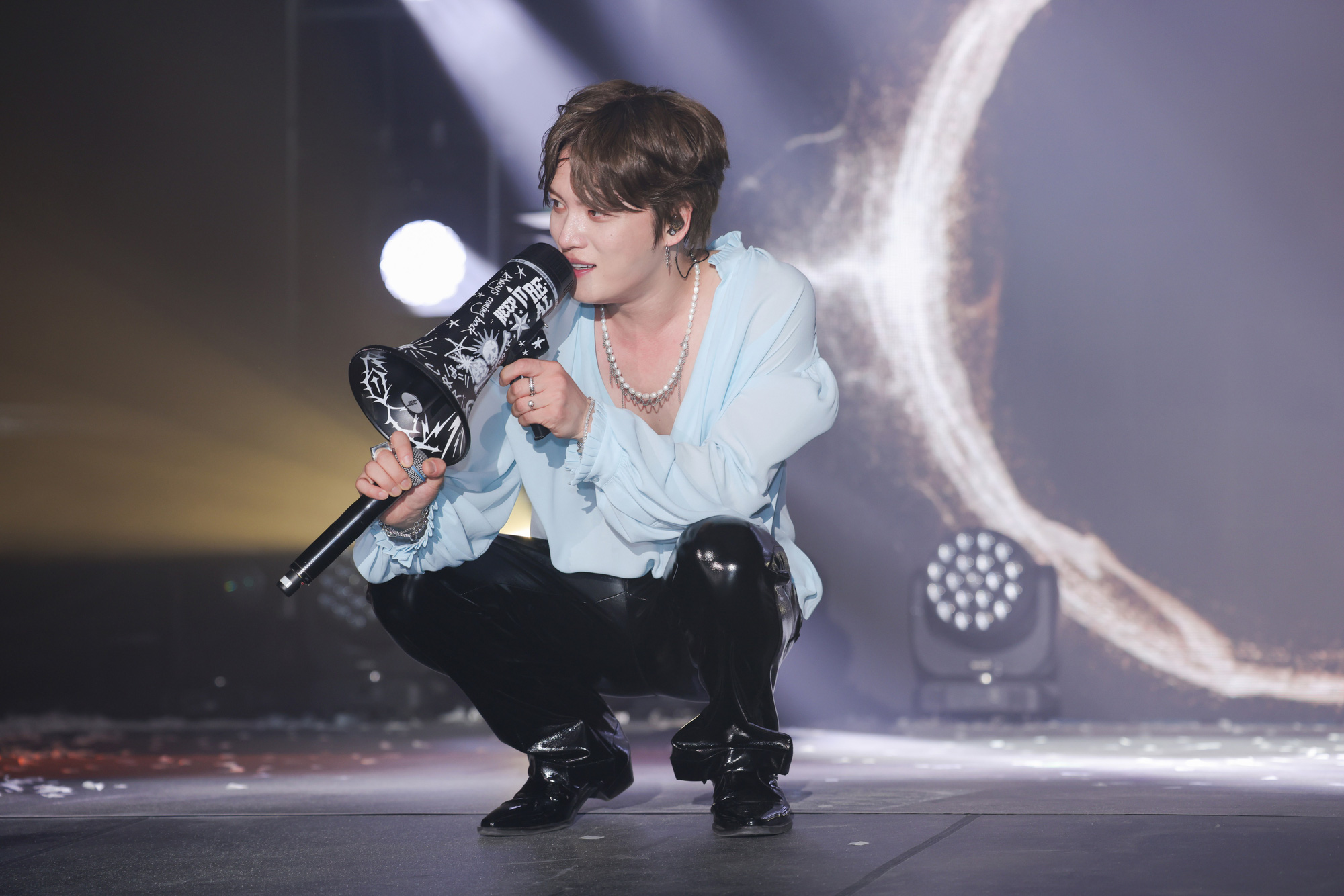 'Thiên vương' Kim Jae Joong vẫn đẹp không tuổi, thắc mắc sao fan Việt hết đòi... 'cưới em'- Ảnh 1. Dù đã qua 38