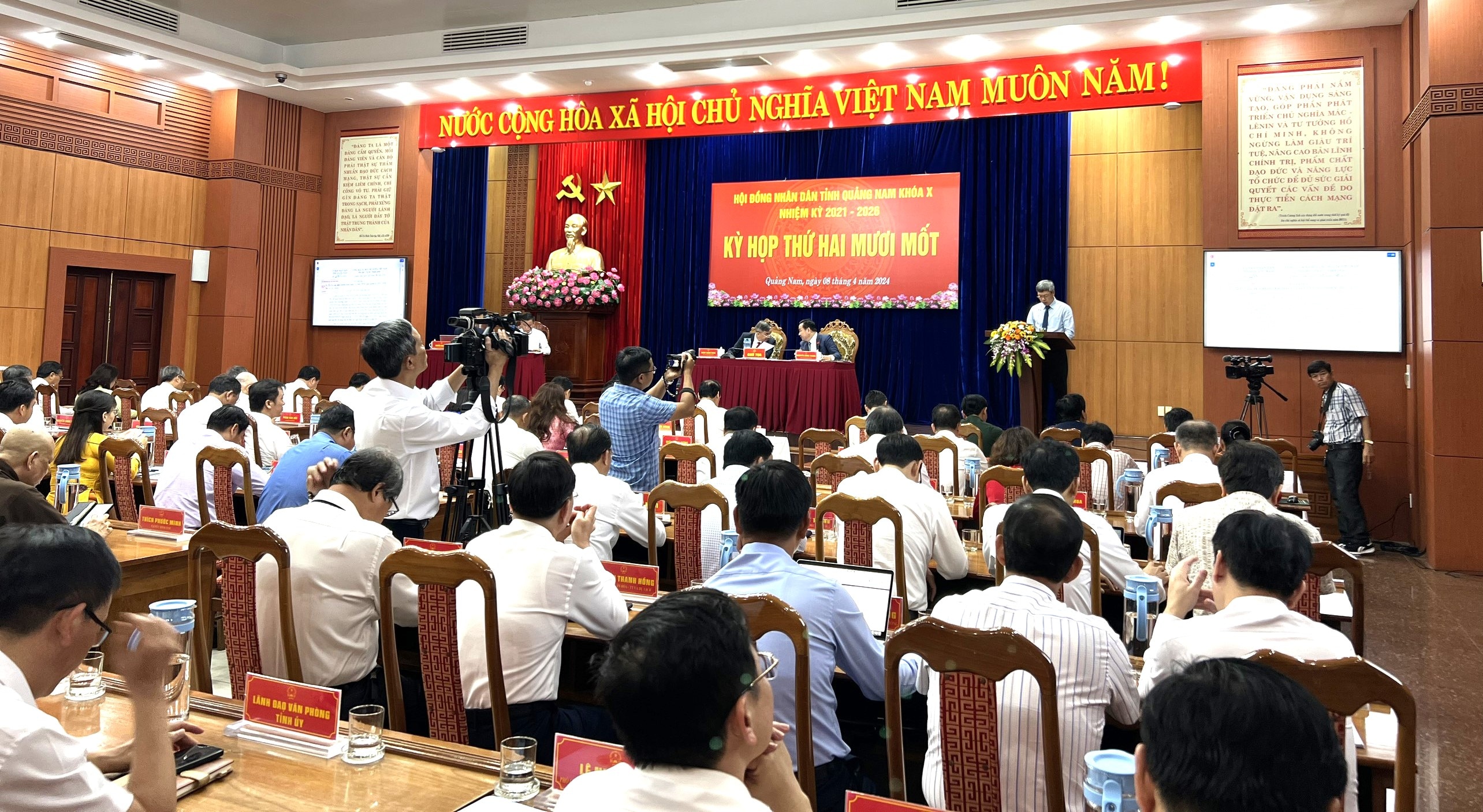 Sự kiện - Thống nhất miễn nhiệm Chủ tịch UBND tỉnh Quảng Nam đối với ông Lê Trí Thanh (Hình 2).