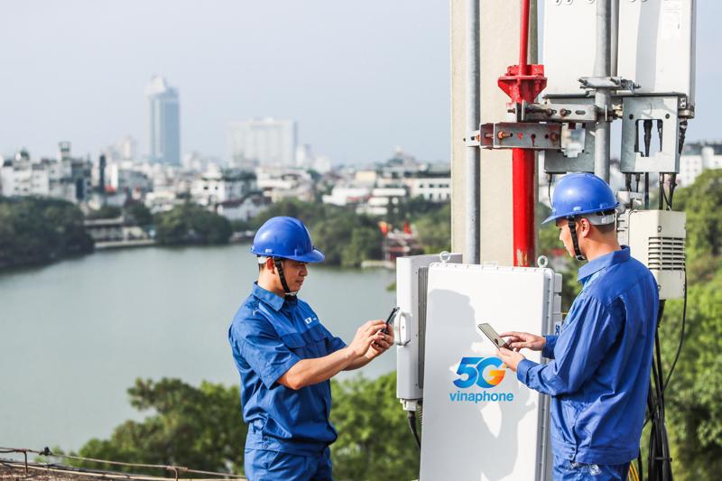 Thu hơn 10.000 tỉ đồng từ đấu giá băng tần 5G- Ảnh 1. Kết quả cuộc đấu giá giúp doanh nghiệp có được tần số để triển khai dịch vụ viễn thông băng rộng