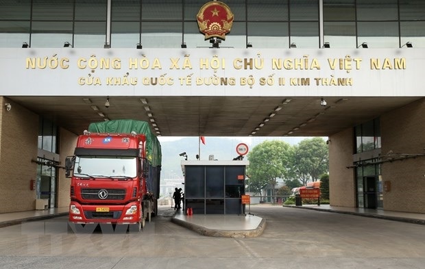 中国では、ドライバーが物品の保管や契約上の紛争に関する責任を適切に履行しなかったために、物品を積んだ100台以上のベトナム車が拘束された。