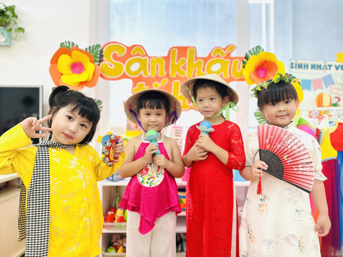 Trường mầm non công lập ở TP.HCM tính tăng học phí lên gần 8 triệu đồng/tháng- Ảnh 1. Học sinh Trường mầm non Vàng Anh, quận 5, TP.HCM trong một hoạt động trải nghiệm. Trường này dự kiến sẽ tăng học phí từ năm học 2024-2025 - Ảnh: nhà trường cung cấp