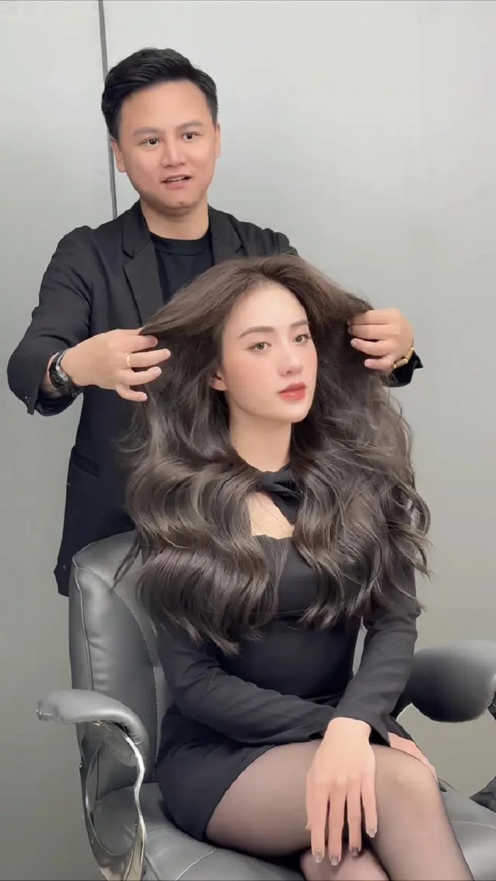 Những màn biến hình tóc đẹp của Tuấn Nguyễn Hair Salon luôn thu hút đặc biệt trên mạng xã hội.