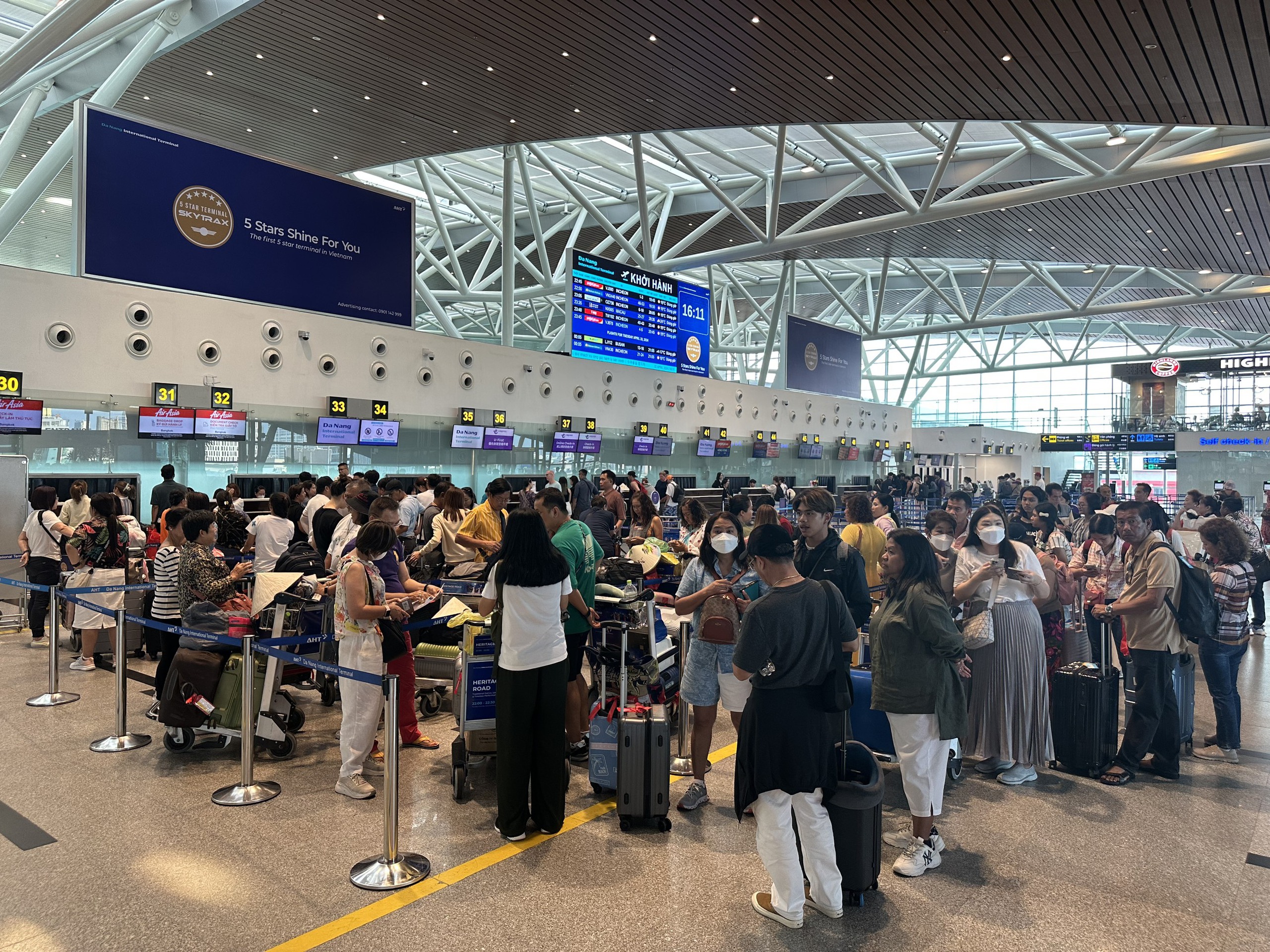 The application of artificial intelligence aims to shorten check-in time at Da Nang airport
