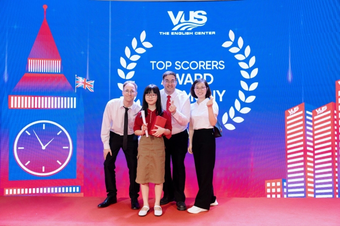 Học viên VUS đạt điểm cao trong kỳ thi Cambridge. Ảnh: VUS