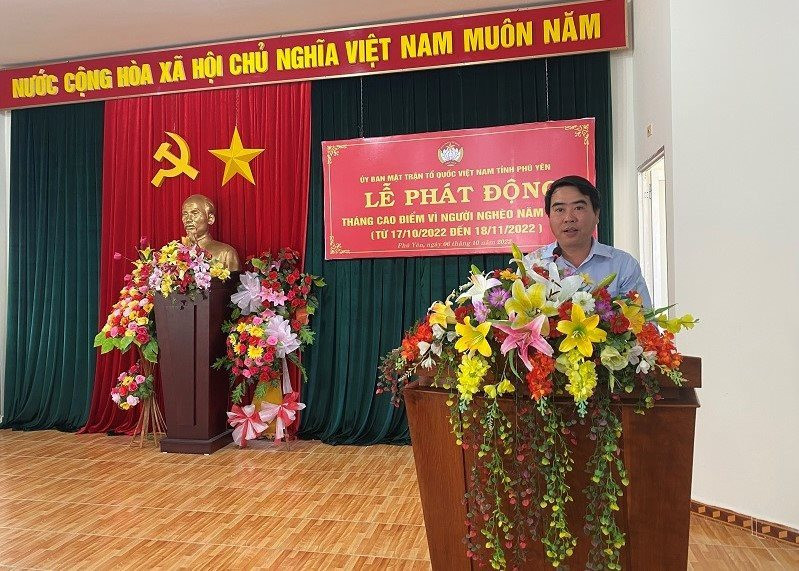 Ông Hồ Hồng Nam, Phó Chủ tịch Thường trực Ủy ban MTTQ Việt Nam tỉnh Phú Yên phát biểu Lễ phát động ủng hộ Quỹ