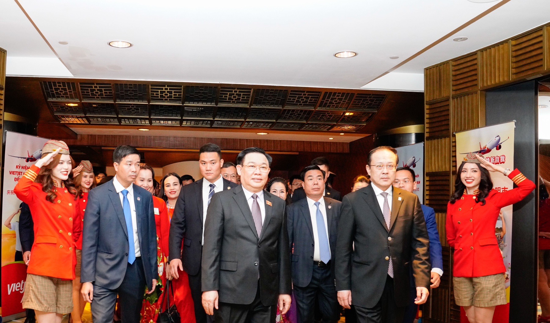 Vietjet công bố đường bay mới TP.Hồ Chí Minh - Tây An (Trung Quốc)- Ảnh 1. Vietjet công bố đường bay mới TP.Hồ Chí Minh - Tây An (Trung Quốc)- Ảnh 1.
