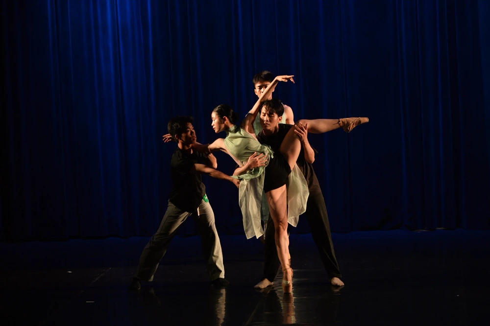 Vở ballet "Dó" kể câu chuyện của nhân sinh bằng các yếu tố văn hóa Việt Nam và âm nhạc châu Âu. (Ảnh: BTC)