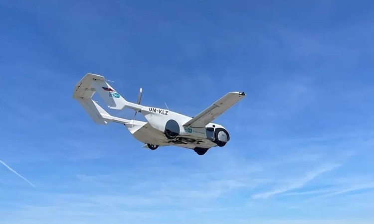Первый летающий автомобиль, успешно перевозящий пассажиров
