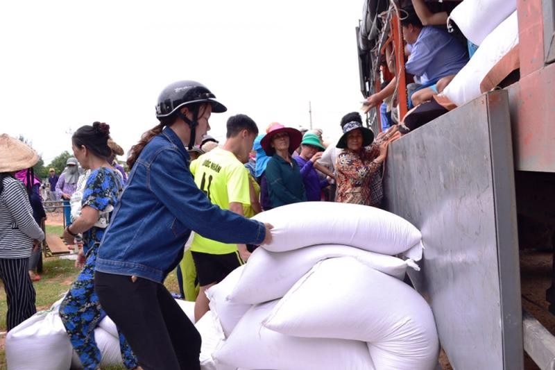 Exporting rice to Dien Bien and Bac Kan provinces on the occasion of the harvest in early 2024