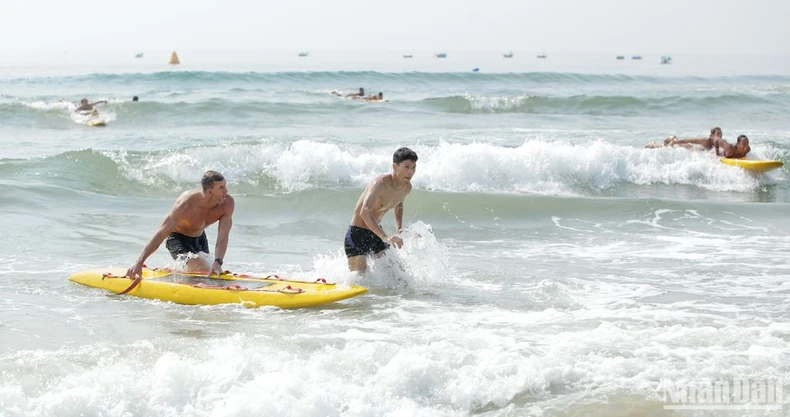 Khai trương mùa du lịch biển Đà Nẵng 2024 “Sóng mùa hè” ảnh 4
