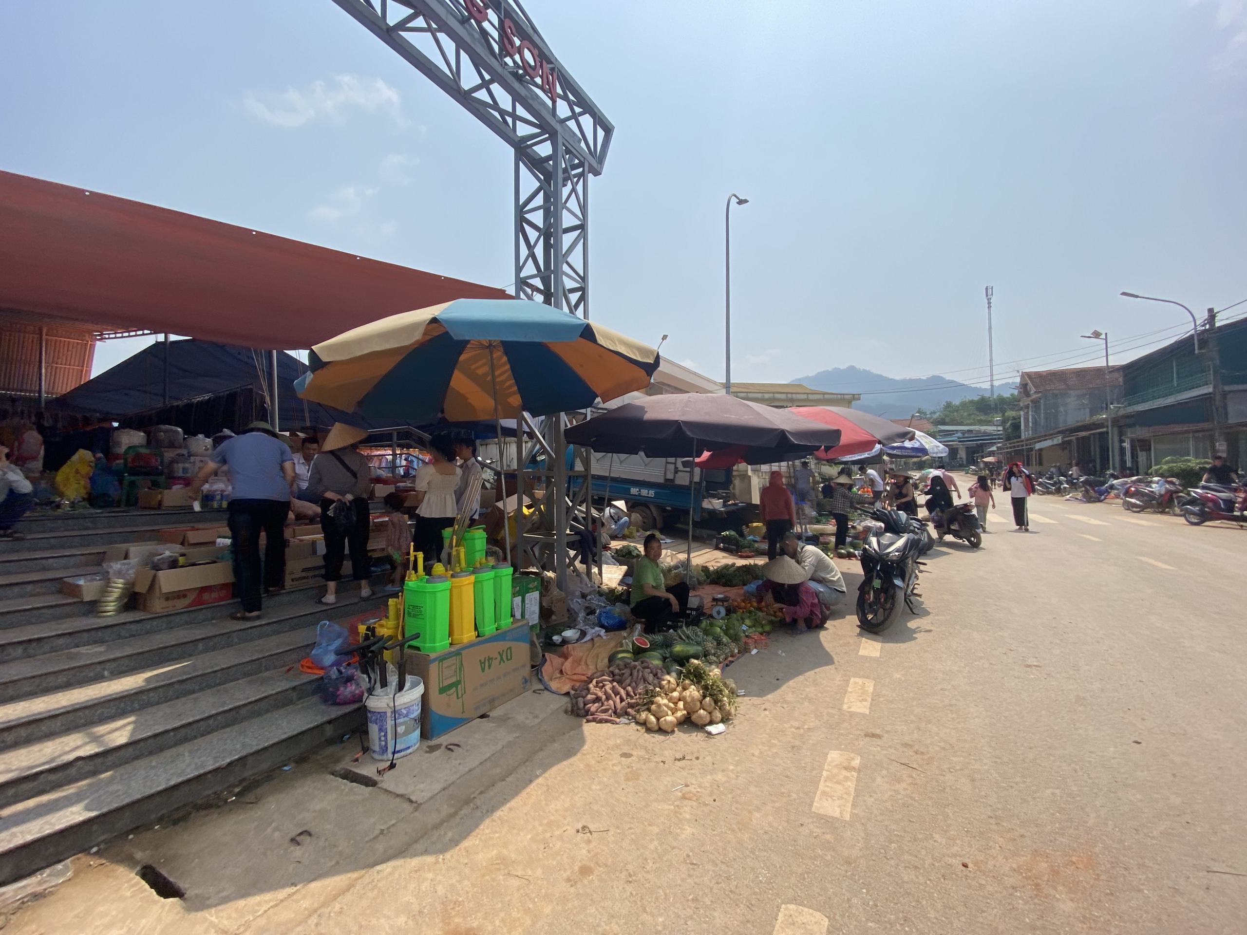 Rẻo cao thêm cơ hội đổi đời từ hai tuyến đường hơn nghìn tỷ- Ảnh 3. Rẻo cao thêm cơ hội đổi đời từ hai tuyến đường hơn nghìn tỷ- Ảnh 3.