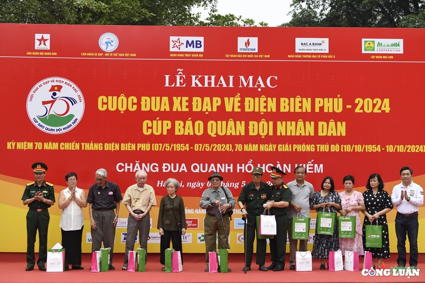 khai mac cuoc dua xe dap ve dien bien phu 2024 cup bao quan doi nhan dan hinh 2