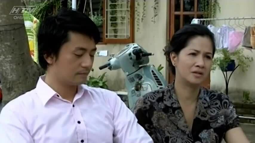 Trương Minh Cường (sơ mi trơn) đóng cùng Việt Anh trong phim "Gió nghịch mùa"