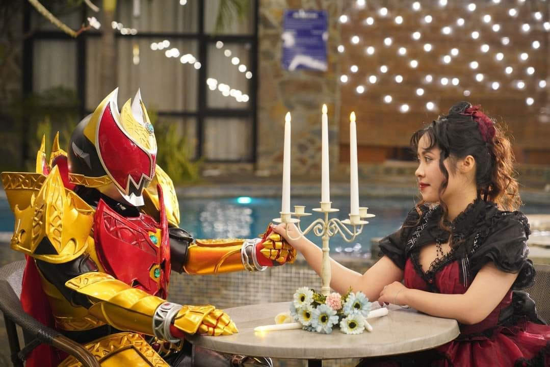Anh Đức mặc đồ siêu anh hùng chụp ảnh cưới cùng vợ - Ảnh: NVCC Anh Đức mặc đồ siêu anh hùng chụp ảnh cưới cùng vợ - Ảnh: NVCC
