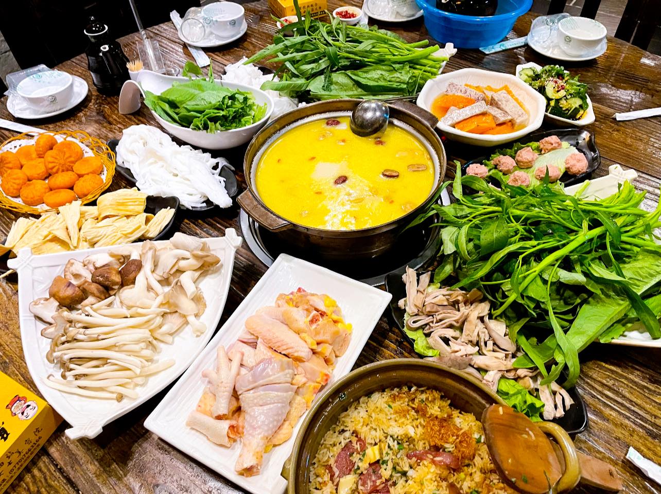 Độc đáo tour du lịch Móng Cái - Đông Hưng bằng sổ thông hành- Ảnh 12. Độc đáo tour du lịch Móng Cái - Đông Hưng bằng sổ thông hành- Ảnh 12.