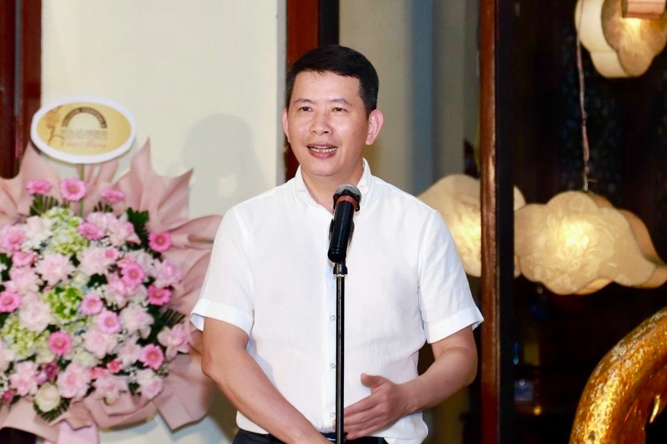Chủ tịch UBND quận Ho&agrave;n Kiếm Phạm Tuấn Long ph&aacute;t biểu tại buổi lễ.