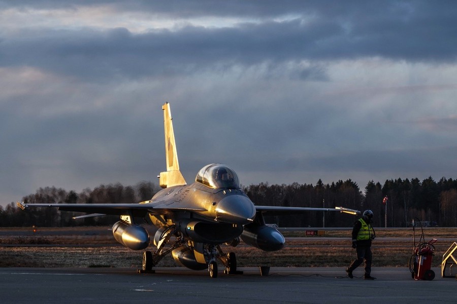 Trung tá Không quân Mỹ: Phòng không Nga sẽ dễ dàng đối phó F-16 Ukraine- Ảnh 5. Trung tá Không quân Mỹ: Phòng không Nga sẽ dễ dàng đối phó F-16 Ukraine- Ảnh 5.