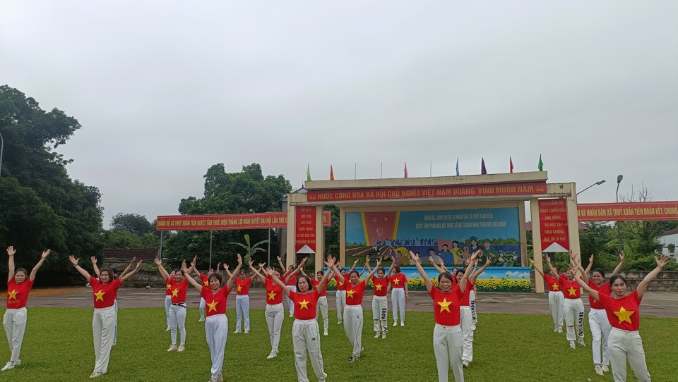 Phần biểu diễn của phụ nữ trên địa bàn huyện Chương Mỹ