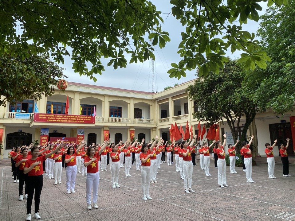 Chị em phụ nữ huyện Gia Lâm