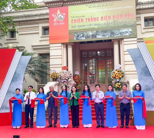 Trưng bày tư liệu về Chiến thắng Điện Biên Phủ - Sức mạnh Việt Nam và tầm vóc thời đại - Ảnh 2. Trưng bày tư liệu về Chiến thắng Điện Biên Phủ - Sức mạnh Việt Nam và tầm vóc thời đại - Ảnh 2.