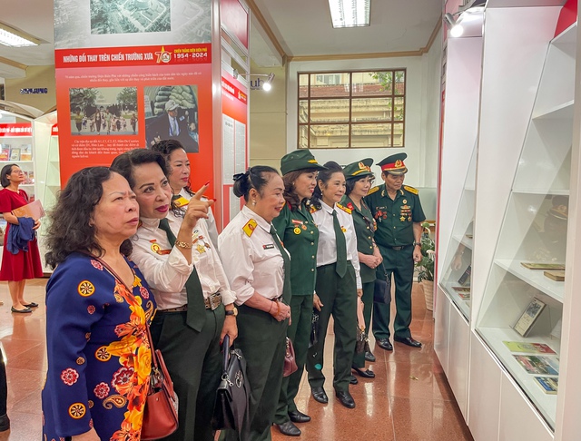 Trưng bày tư liệu về Chiến thắng Điện Biên Phủ - Sức mạnh Việt Nam và tầm vóc thời đại - Ảnh 8. Trưng bày tư liệu về Chiến thắng Điện Biên Phủ - Sức mạnh Việt Nam và tầm vóc thời đại - Ảnh 8.