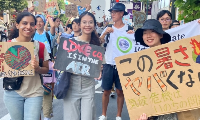 Kiều An (giữa) tham gia diễu hành nâng cao nhận thức về biến đổi khí hậu Watashi no Mirai 2050 tại Tokyo, Nhật Bản. Ảnh: Nhân vật cung cấp