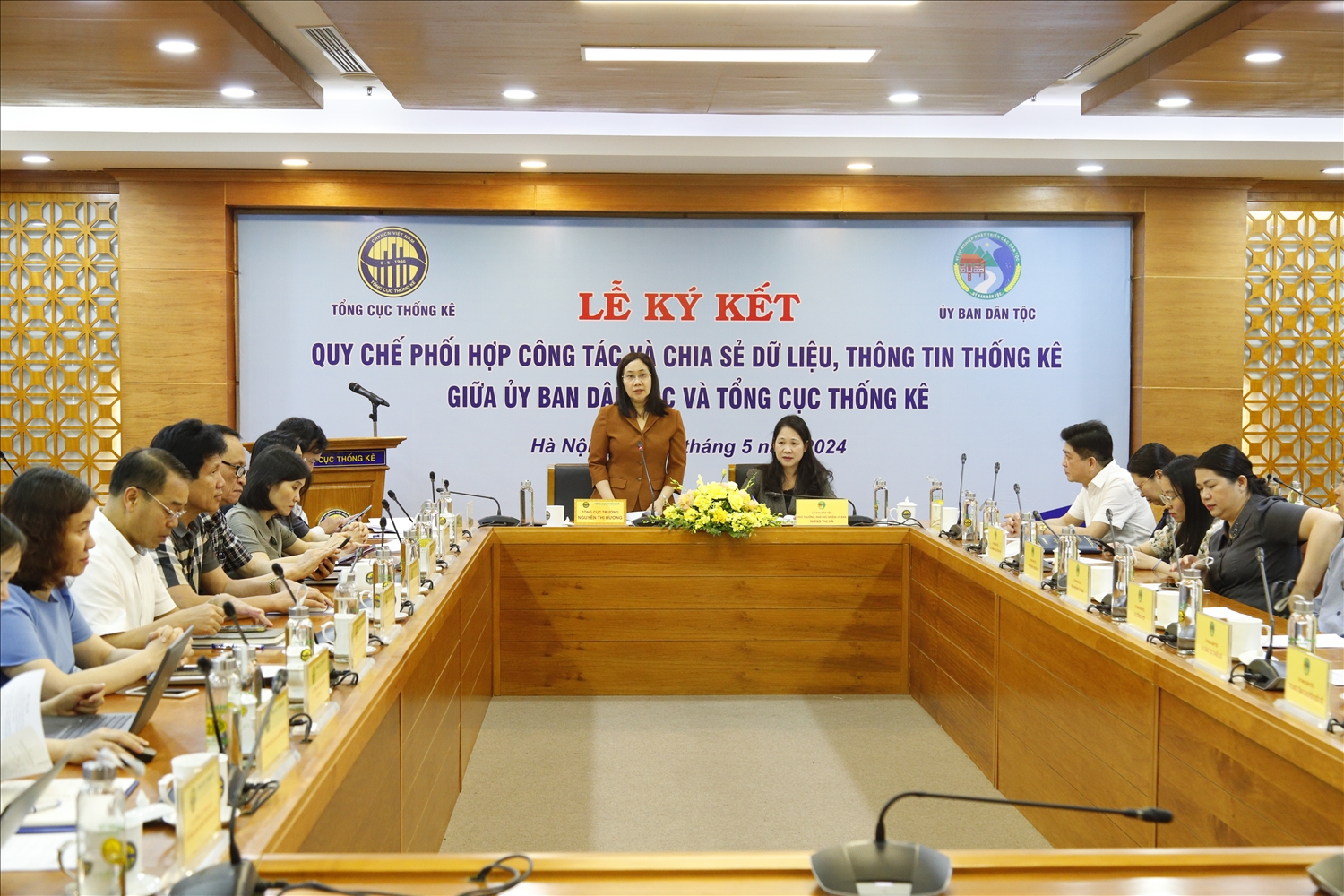Quang cảnh buổi lễ ký kết Quang cảnh buổi lễ ký kết