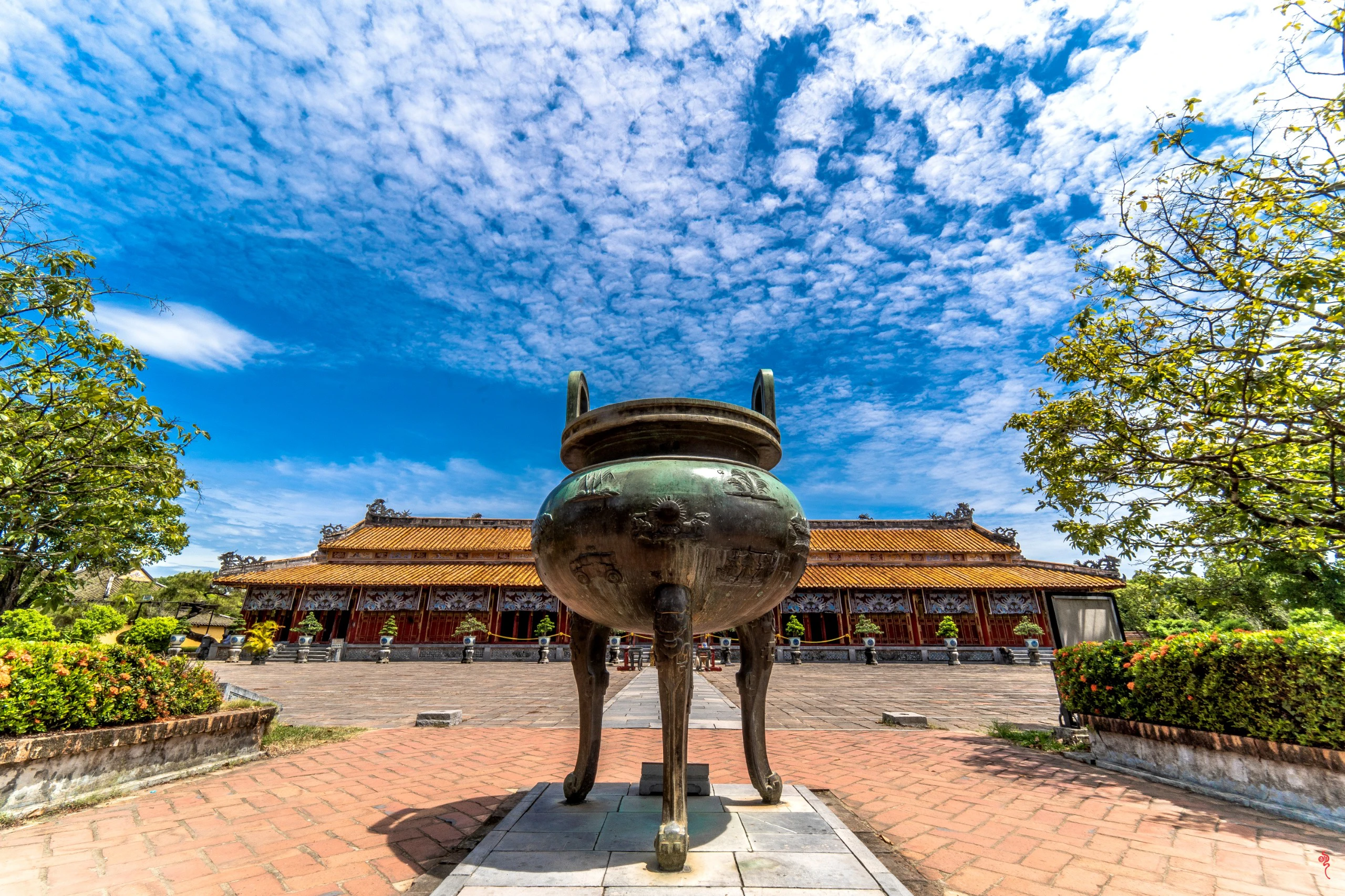Cận cảnh cửu đỉnh - Hoàng cung Huế vừa được vinh danh Di sản tư liệu thế giới- Ảnh 4. Cận cảnh cửu đỉnh - Hoàng cung Huế vừa được vinh danh Di sản tư liệu thế giới- Ảnh 4.